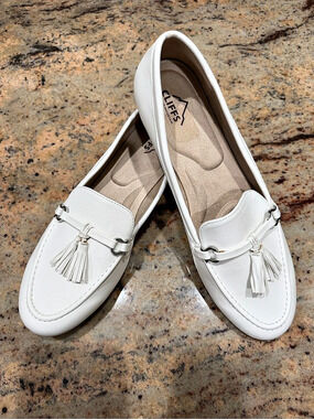 Cliffs White Tassel Moccasin Loafers US 11 Like New